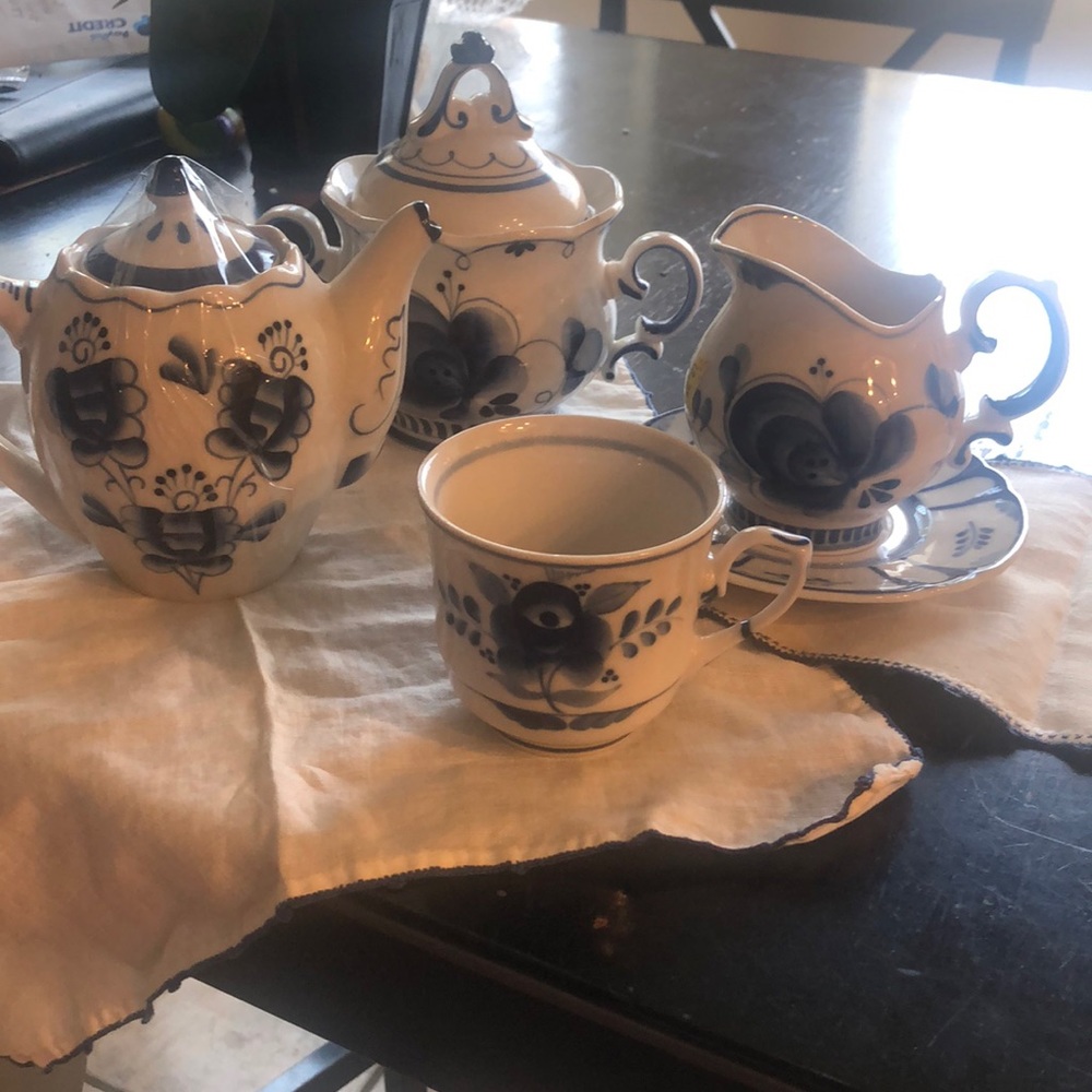 COPY - Beautiful tea set